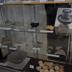 水原城の瓦、臼、胚